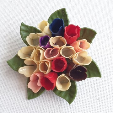 Multicoloured celluloid flower brooch - Bliinkt