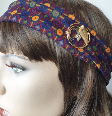 C.R. Co 12 KT goldfilled classic round brooch