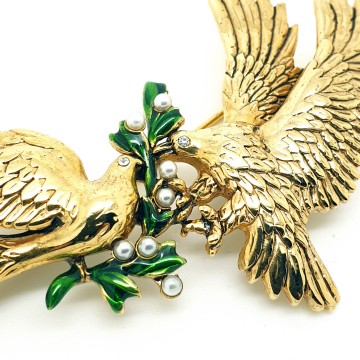 Ann Hand - 'Partners in peace' brooch with eagle, dove and olive branch of peace - Bliinkt