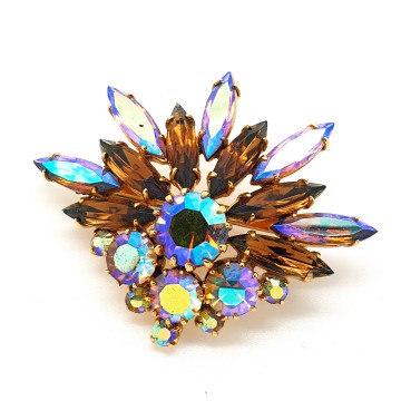 Fan shaped brooch with aurora borealis and brown rhinestones - Bliinkt
