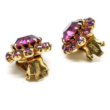 Austria 'hot pink' clipoorbellenoorbellen met schiaparelli pink glazen strasssteentjes achterkant