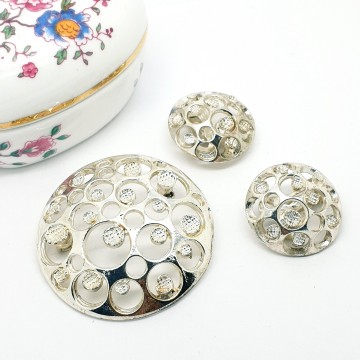 Austria - silvertone brooch and earring set - Bliinkt
