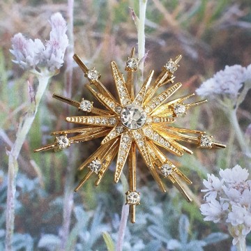 Avon 'Shimmering Star Pin' 22ct goldplated
