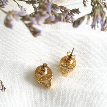 Avon - goldtone stud earrings with royal blue 'stone' - Bliinkt