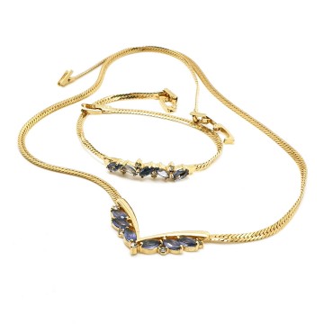 Avon set goldtone necklace and bracelet  with amethyst facetted stones