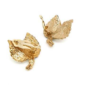 Zwart met witte blaadjesoorbellen