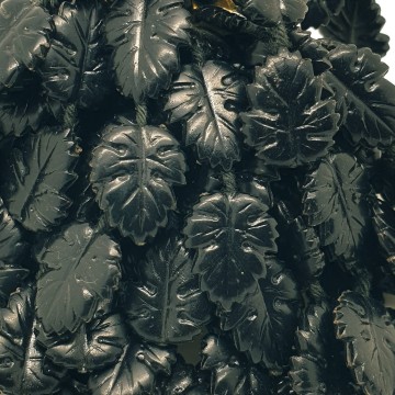 Black articulated plastic leaves brooch 40s - Bliinkt