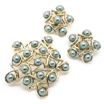 Bogoff - goldtone brooch and earring set with grey pearls - Bliinkt