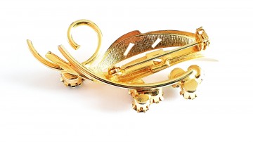 Broche goudkleurig blad met verschillende kleuren strass 60s achterkant