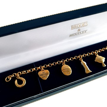 Brooks & Bentley - 'Footprints in the sand' charm bracelet - Bliinkt