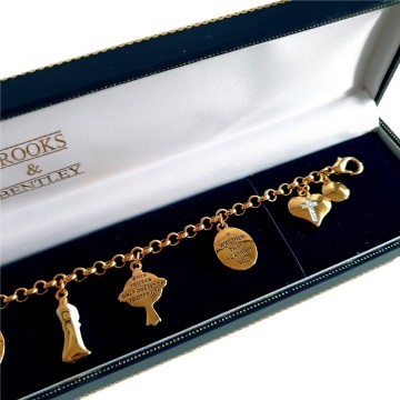 Brooks & Bentley - 'Footprints in the sand' charm bracelet - Bliinkt