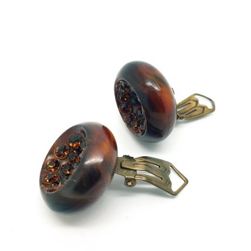 Brown marbled round plastic earrings with brown rhinestones - Bliinkt