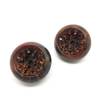 Brown marbled round plastic earrings with brown rhinestones - Bliinkt