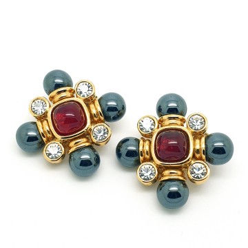 Cabouchon - 90s Maltese cross earrings - Bliinkt