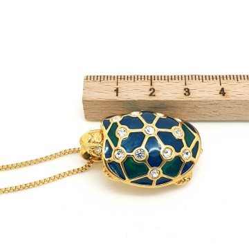 Cabouchon - 90s turtle pendant with green blue enamel and clear rhinestones - Bliinkt