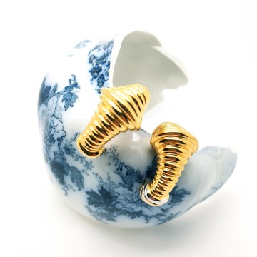 Cabouchon - two tone 90s earrings NOS - Bliinkt