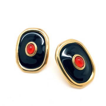 Cabouchon - goldtone black enamelled earrings with red cabochon - Bliinkt