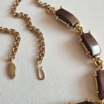 Chocolat brown thermoplastic necklace