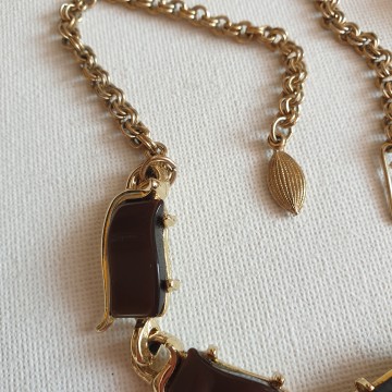 Chocolat brown thermoplastic necklace