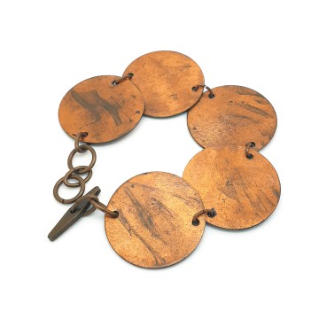 Colourful enamelled copper disk link bracelet with toggle closure - Bliinkt