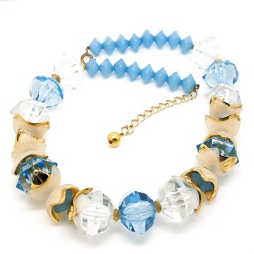 Chunky 'golden oldies' necklace with blue and white facetted plastic beads - Bliinkt