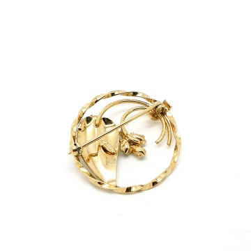 C.R. Co 12 KT goldfilled classic round brooch