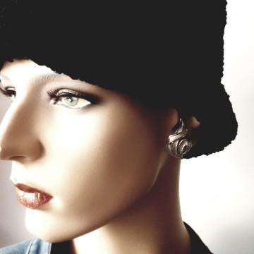 Crown trifari zilverkleurige bladoorbellen 60's