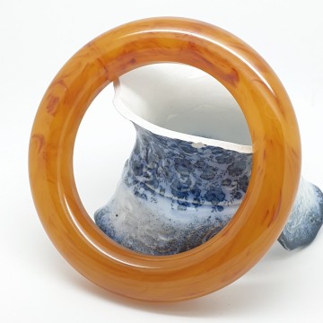 Dark yellow marbled bakelite bangle - Bliinkt