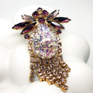 Delizza & Elster/Juliana - Dangle brooch with Art stone in purple shades - Bliinkt