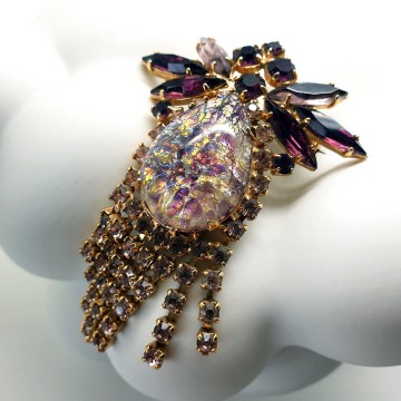 Delizza & Elster/Juliana - Dangle brooch with Art stone in purple shades - Bliinkt