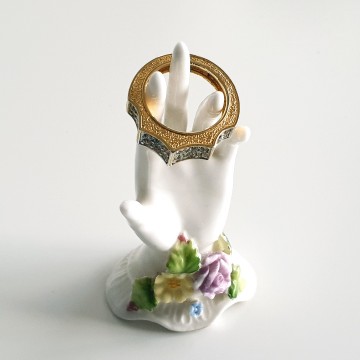 D'Orlan - goldtone sandblasted ring with crown shaped clear rhinestone top - Bliinkt