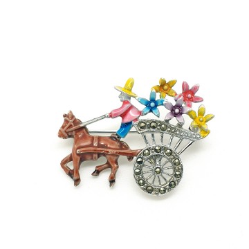 Enamelled horse and cart brooch with flower salesman - Bliinkt