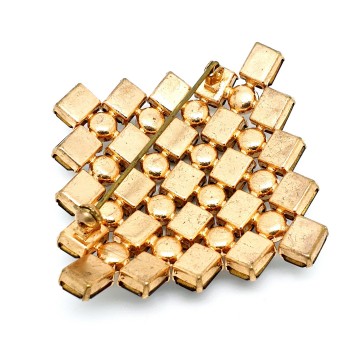 Rood met witte strassbroche