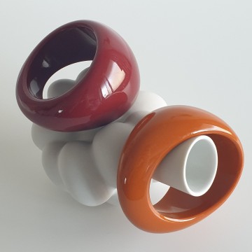 Massive heavy 70s bangles, cognac and bordeaux - Bliinkt