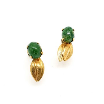 Goldfilled screw back earrings with green cabochon