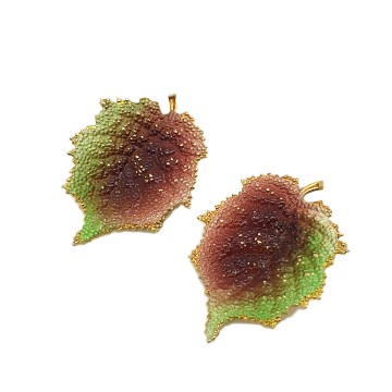 Goldtone, brown and green autumn leaves earrings - Bliinkt