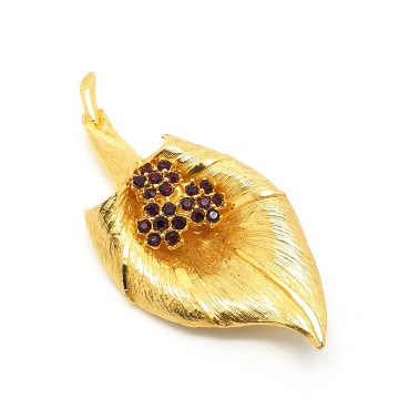 Goldtone calla brooch with red rhinestone flowers