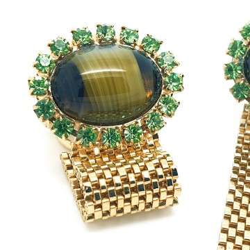 Goldtone cufflinks with tigereye cabouchon surrounded by grass green rhinestones - Bliinkt