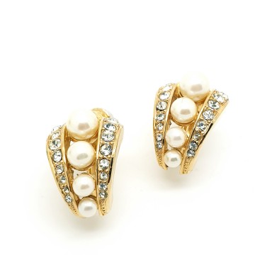 Goldtone faux pearl and clear strass earrings - Bliinkt