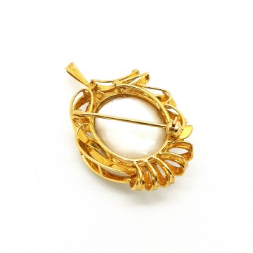 Delicate goldtone faux pearl combined brooch and pendant and tiny rhinestones - Bliinkt