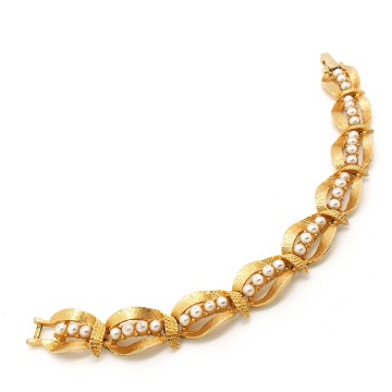 Goldtone link bracelet with faux pearls - Bliinkt