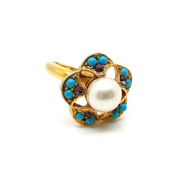 Goudkleurige ring met turquoise kraaltjes en amethistkleurige strass en een faux parel