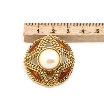 Goldtone round 80s earrings with faux center pearl surrounded by dark yellow enamelled - Bliinkt