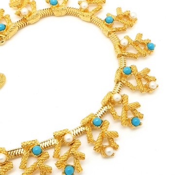 Short goldtone 60s/70s necklace with faux pearls and turquoise seed beeds - Bliinkt