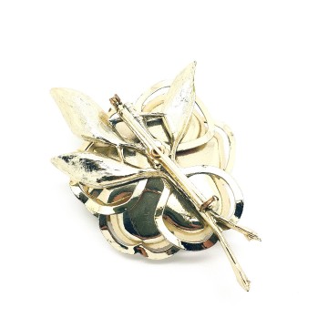 Goldtone flower brooch with salmon enamelled leaves and ab rhinestone - Bliinkt
