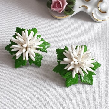 Grote groen met witte bloemoorbellen 50s