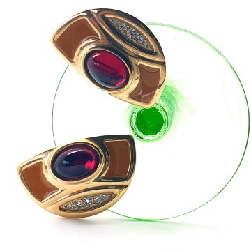 Goldtone earrings with mocca coloured enamel, clear rhinestones and red cabochon - Bliinkt