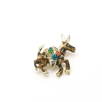 Hollywood - tiny donkey with flower basket - Bliinkt