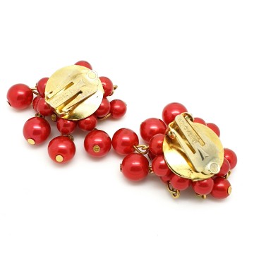 Hong kong earrings with red beads