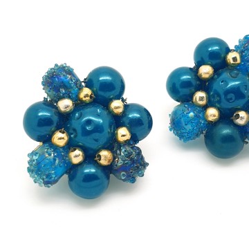 Japan - ocean blue beaded earrings - Bliinkt